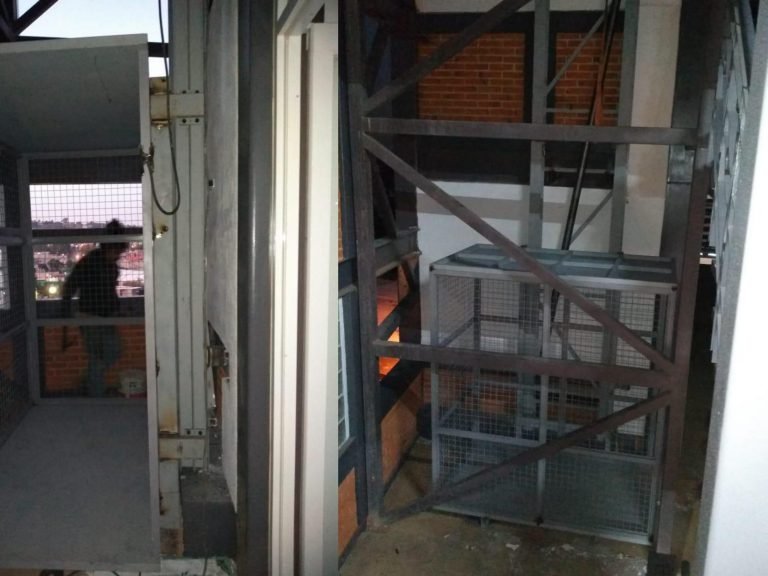 Elevador de uso comercial - instalación 4